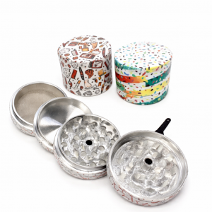 4 pieces heritage skull metal herb grinder 50*37.